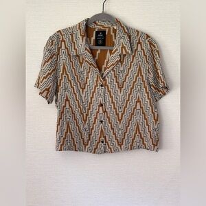 Roark women’s shortsleeve button down shirt